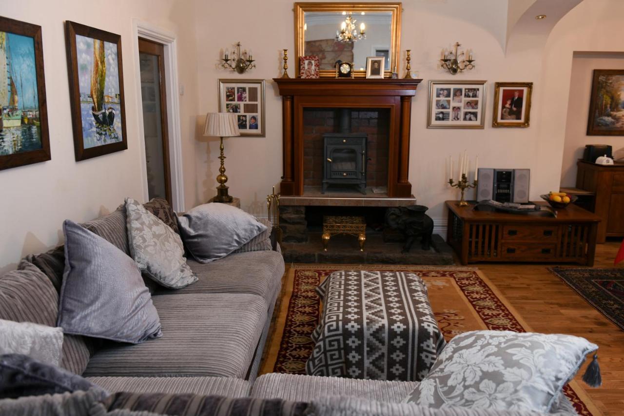 Luxury Suite In Quiet Countryside Location Σουόνσι Εξωτερικό φωτογραφία